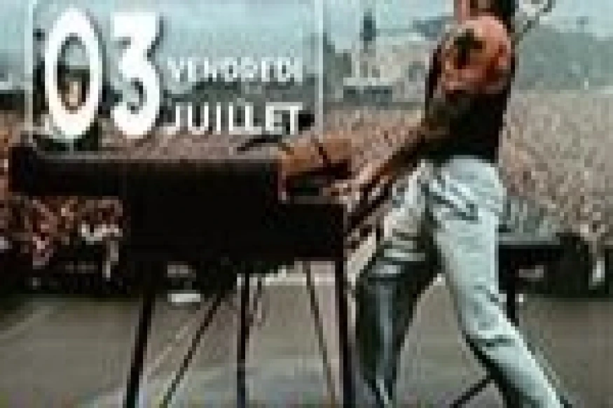 JULIEN DORE - EN CONCERT