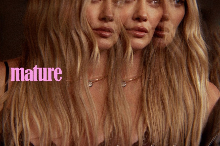 HILARY DUFF - MATURE